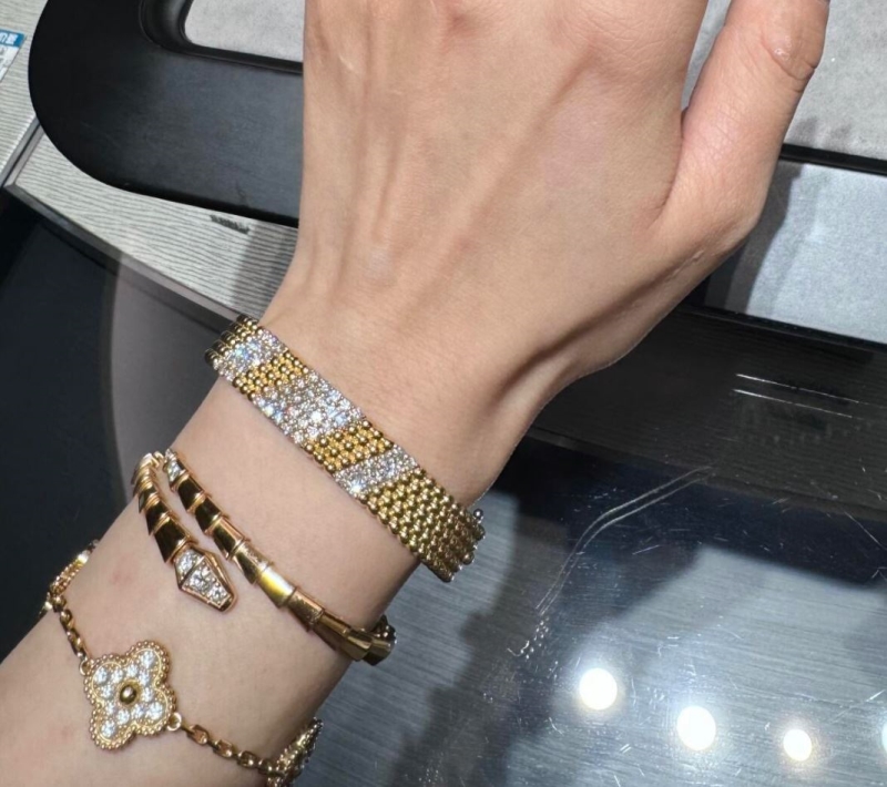 Vca Bracelets